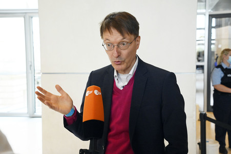 Konstituierende Sitzung des 20. Deutschen Bundestages in Berlin