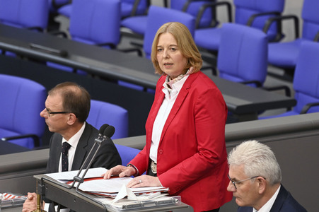 Konstituierende Sitzung des 20. Deutschen Bundestages in Berlin