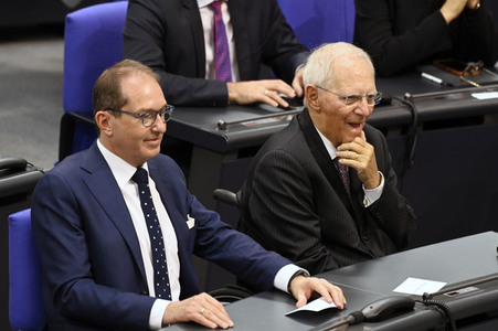 Konstituierende Sitzung des 20. Deutschen Bundestages in Berlin