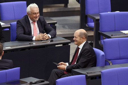 Konstituierende Sitzung des 20. Deutschen Bundestages in Berlin