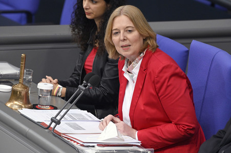 Konstituierende Sitzung des 20. Deutschen Bundestages in Berlin