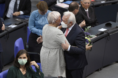 Konstituierende Sitzung des 20. Deutschen Bundestages in Berlin