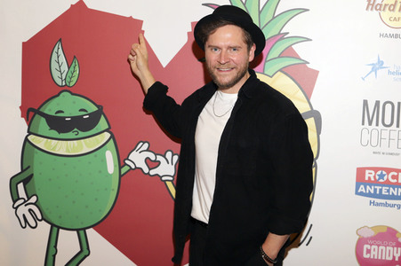 Eröffnung Friends Cup Charity Shop in Hamburg