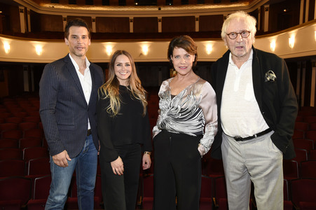 Theaterpremiere 'Vier Stern Stunden' in München