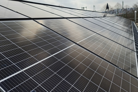 Symbolfoto Solardach