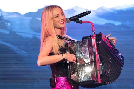 Konzert von Melissa Naschenweng in Grenchen