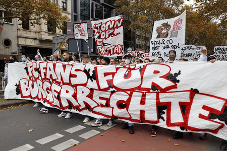 Demo gegen das NRW-Versammlungsgesetz in Köln