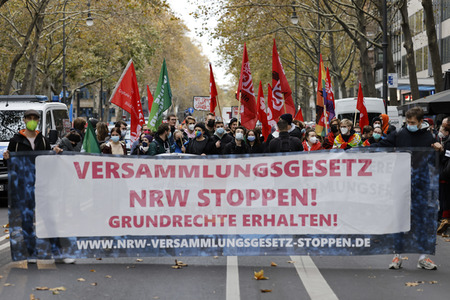 Demo gegen das NRW-Versammlungsgesetz in Köln