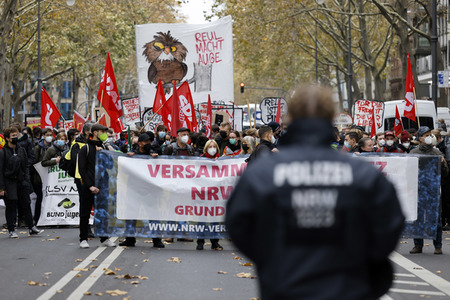 Demo gegen das NRW-Versammlungsgesetz in Köln