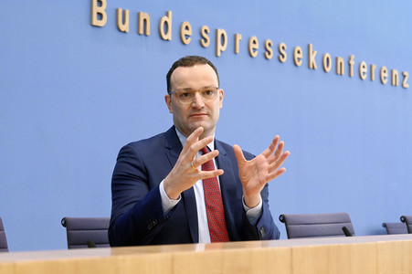 Pressekonferenz zu Auffrischimpfungen gegen Corona in Berlin