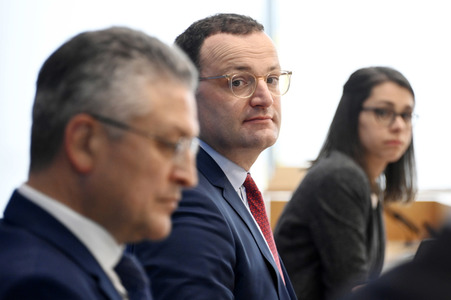 Pressekonferenz zu Auffrischimpfungen gegen Corona in Berlin
