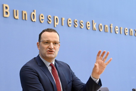 Pressekonferenz zu Auffrischimpfungen gegen Corona in Berlin