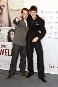 Filmpremiere 'Die Rettung der uns bekannten Welt' in München