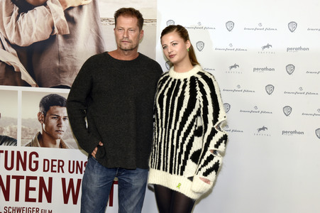 Filmpremiere 'Die Rettung der uns bekannten Welt' in München