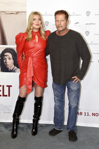 Filmpremiere 'Die Rettung der uns bekannten Welt' in München