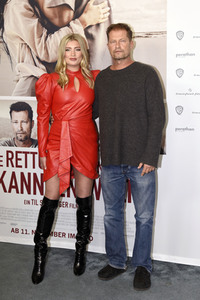 Filmpremiere 'Die Rettung der uns bekannten Welt' in München