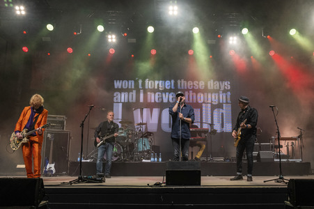 Konzert von Fury in the Slaughterhouse in Hannover