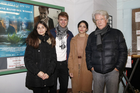 Filmpremiere 'Eine Handvoll Wasser' in Berlin