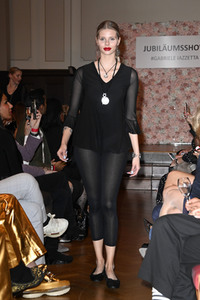 Jubiläumsshow der Schmuckdesignerin Gabriele Iazzetta in Berlin