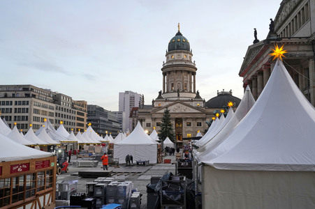 Aufbau der Weihnachtsmärkte in Berlin