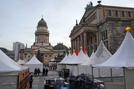 Aufbau der Weihnachtsmärkte in Berlin