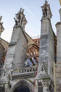 Wiederaufbau der Kathedrale Notre-Dame de Paris