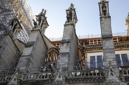 Wiederaufbau der Kathedrale Notre-Dame de Paris