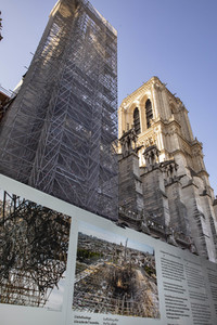 Wiederaufbau der Kathedrale Notre-Dame de Paris