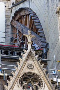 Wiederaufbau der Kathedrale Notre-Dame de Paris