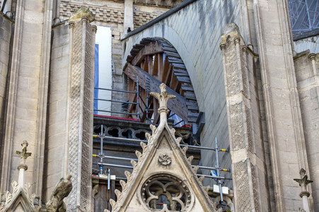 Wiederaufbau der Kathedrale Notre-Dame de Paris