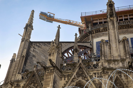 Wiederaufbau der Kathedrale Notre-Dame de Paris