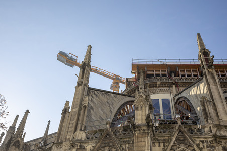 Wiederaufbau der Kathedrale Notre-Dame de Paris