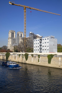 Wiederaufbau der Kathedrale Notre-Dame de Paris