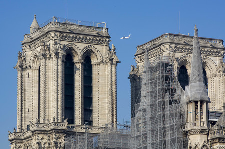 Wiederaufbau der Kathedrale Notre-Dame de Paris