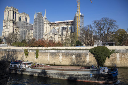 Wiederaufbau der Kathedrale Notre-Dame de Paris