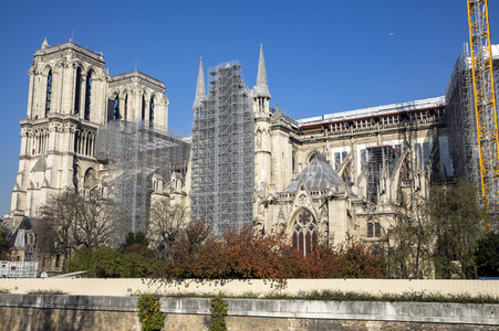 Wiederaufbau der Kathedrale Notre-Dame de Paris