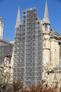 Wiederaufbau der Kathedrale Notre-Dame de Paris