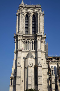 Wiederaufbau der Kathedrale Notre-Dame de Paris