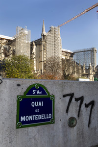 Wiederaufbau der Kathedrale Notre-Dame de Paris