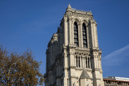 Wiederaufbau der Kathedrale Notre-Dame de Paris