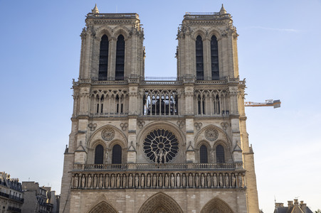 Wiederaufbau der Kathedrale Notre-Dame de Paris
