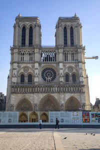Wiederaufbau der Kathedrale Notre-Dame de Paris