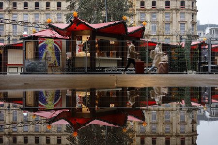 Weihnachtsmarktaufbau in Köln