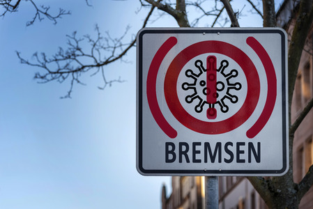 Symbolfoto Blocken, Bremsen, Boostern