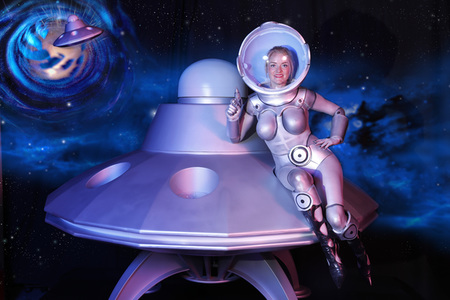 FARBKÖRPER Kalender 2022: Geek Art-Bodypainting und Transformaking