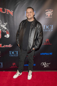 Album-Release-Party von Six Gun Sal in Long Beach