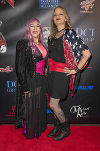 Album-Release-Party von Six Gun Sal in Long Beach