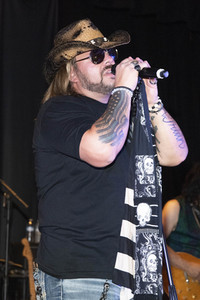 Album-Release-Party von Six Gun Sal in Long Beach