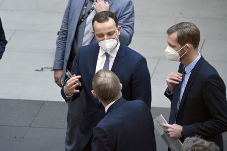 Pressekonferenz zum Impfen mit Moderna und BioNTech in Berlin