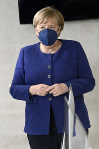 Angela Merkel besucht das TUMO Lernzentrum in Berlin